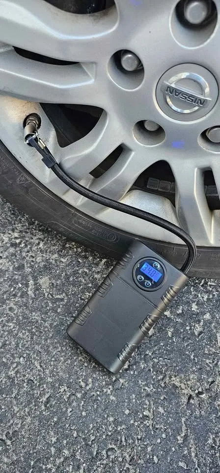 Digital Air Compressor for Cars and Bikes image indicator(5)