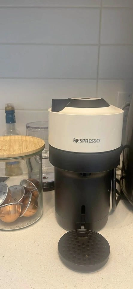 Nespresso Vertuo - White