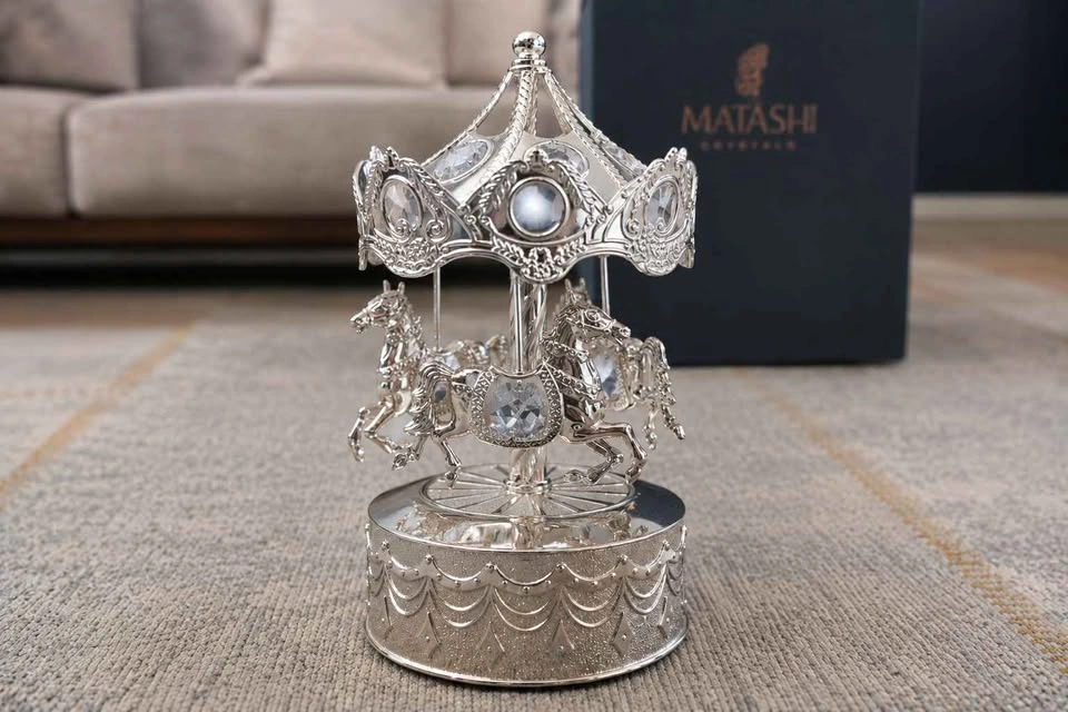 Elegant Matashi Crystals Carousel – Beautiful Collectible - photo 2