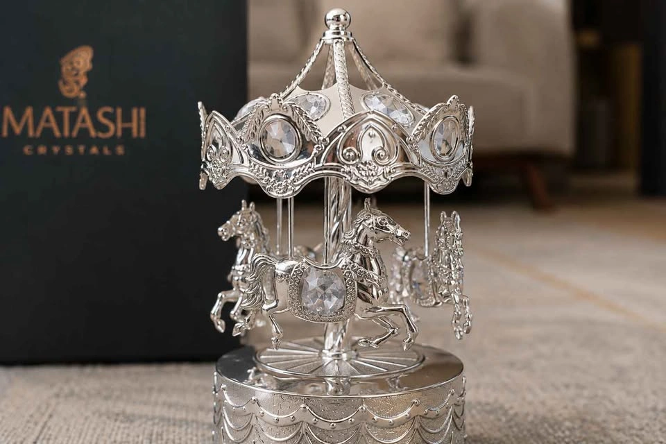 Elegant Matashi Crystals Carousel – Beautiful Collectible - photo 3
