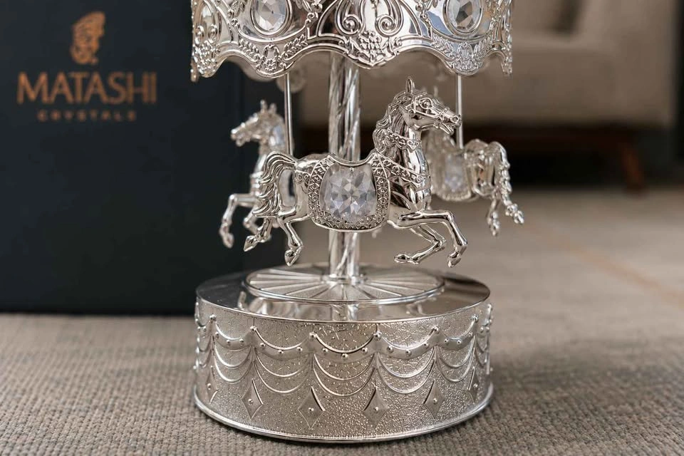 Elegant Matashi Crystals Carousel – Beautiful Collectible - photo 5