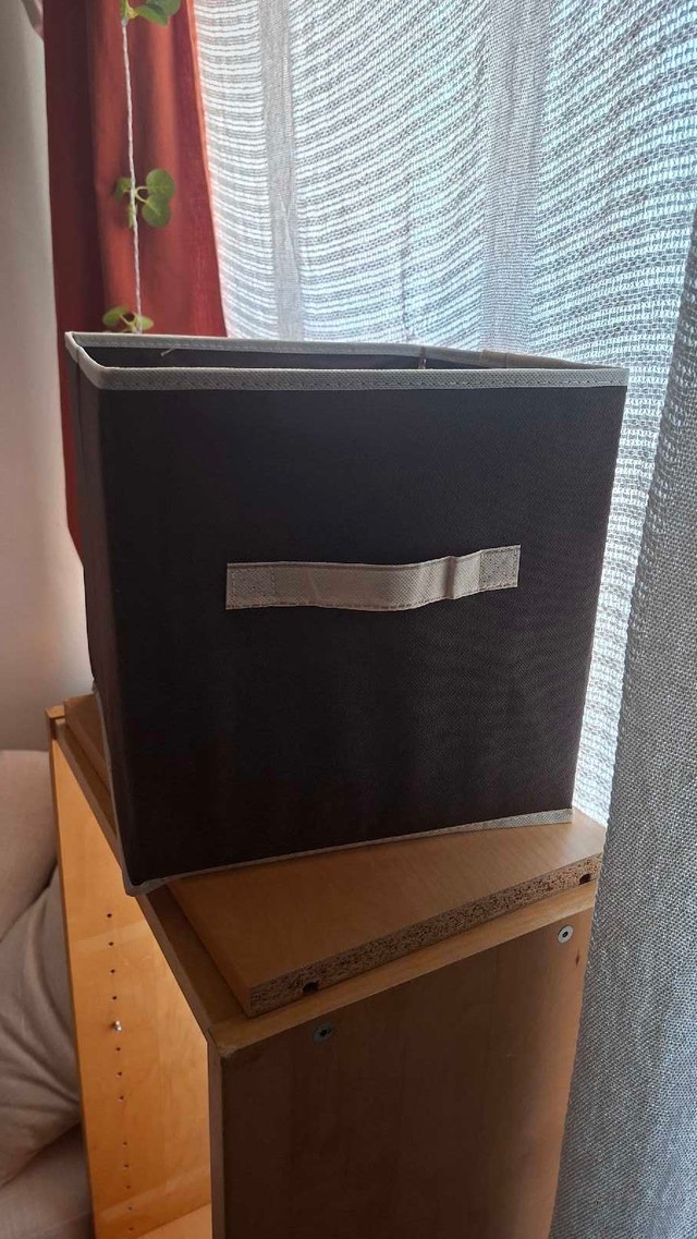 Collapsible shelf organiser