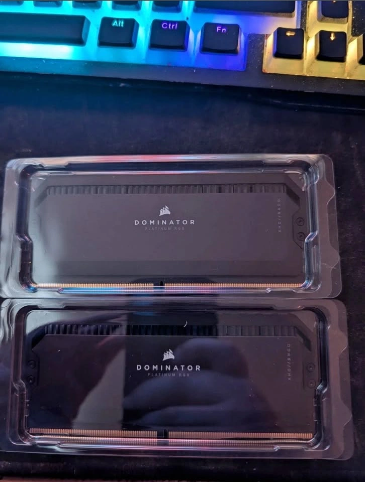 Corsair Dominator Platinum RGB 32GB (2x16GB) DDR5 6200MHz RAM