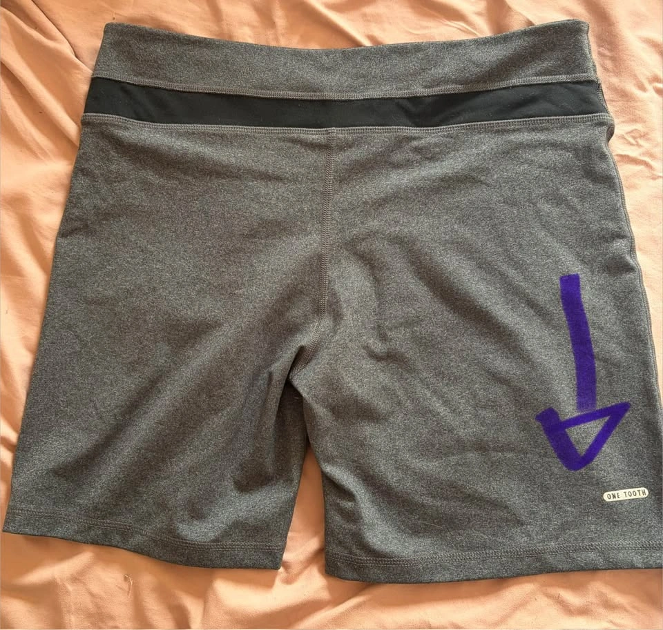 Women’s One Tooth shorts XL, never worn - photo 3