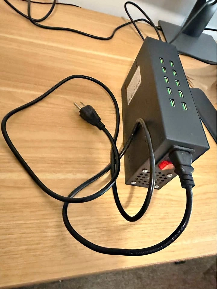 10-Port 200W USB Charging Station