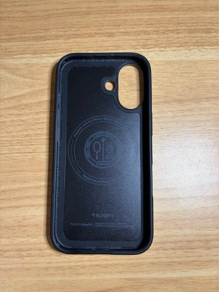 Spigen Thin Fit MagFit Case for iPhone 17
