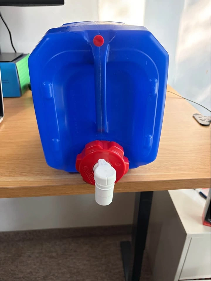 Reliance Aqua-Pak 2.5 Gallon Water Container - photo 4