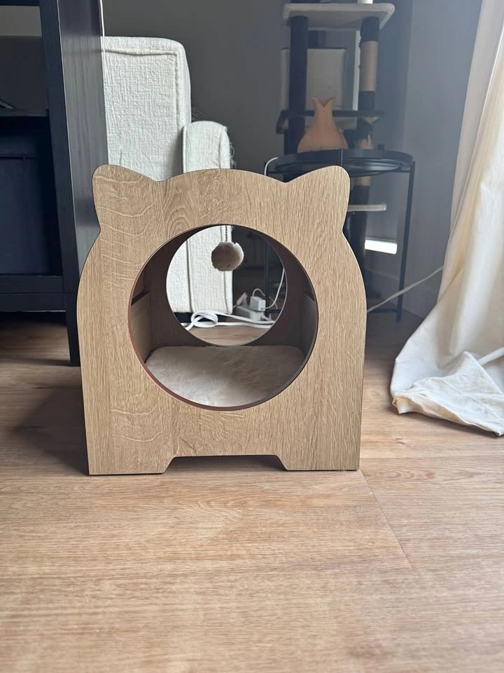 Cat Scratching Post/Cub For Sale - $30 OBO