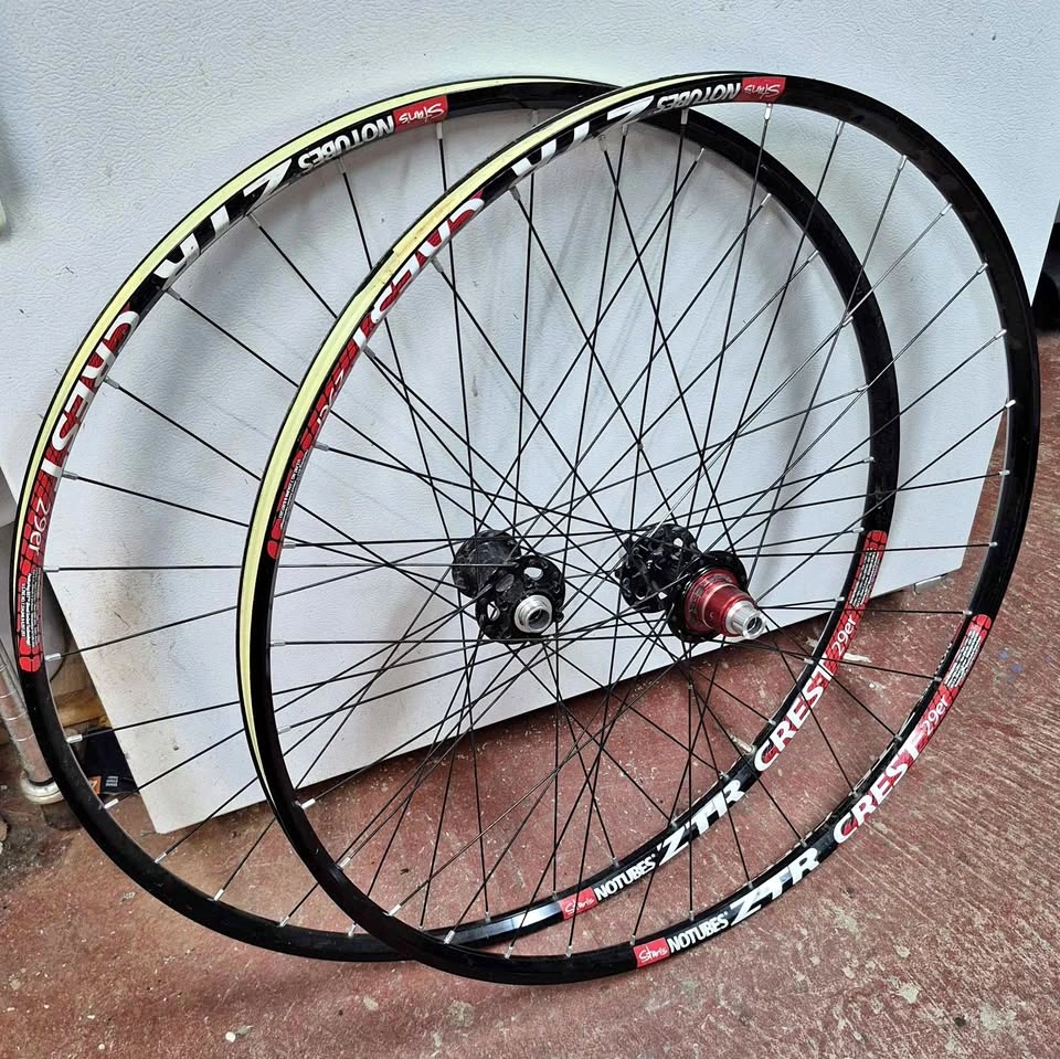 Stan's NoTubes ZTR Crest 29er wheelset