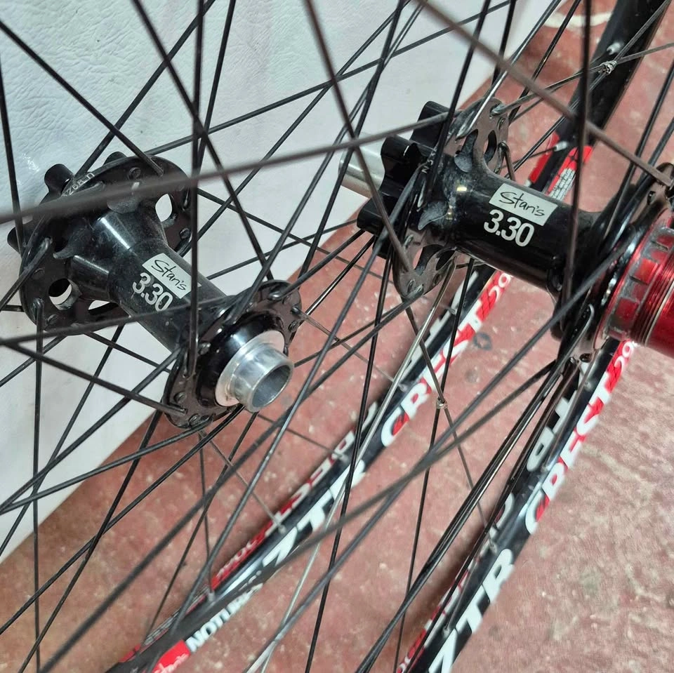 Stan's NoTubes ZTR Crest 29er wheelset - photo 2