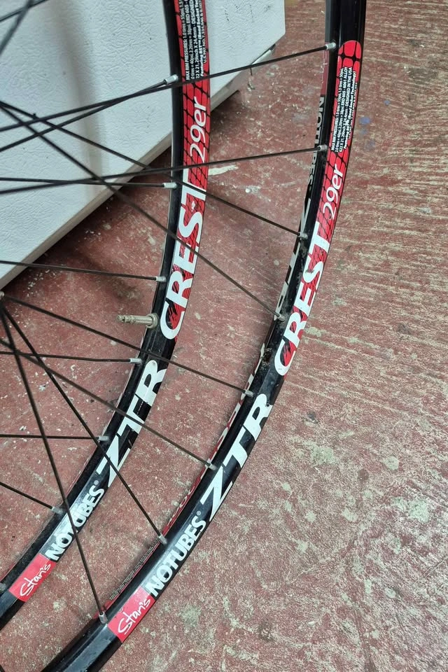 Stan's NoTubes ZTR Crest 29er wheelset - photo 3