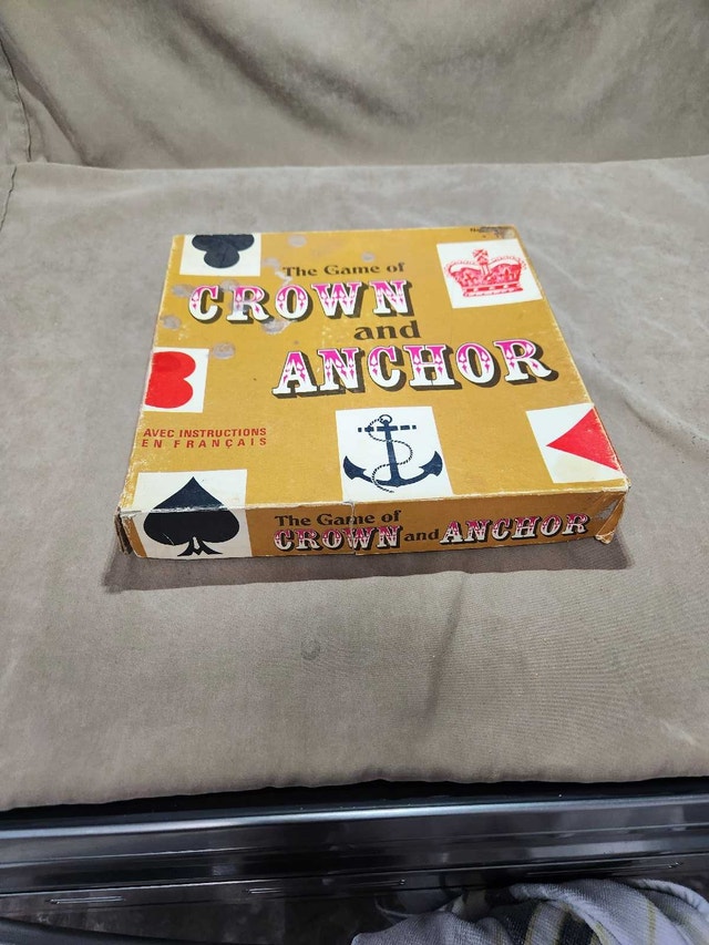 Vintage Bilingual "Crown and Anchor" Gambling Game, Complete Set - photo 5