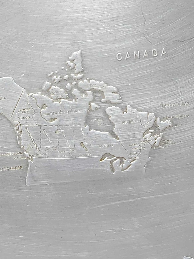 Vintage Pressed Aluminum Canada Serving Tray - Mid-Century Decor - photo 2