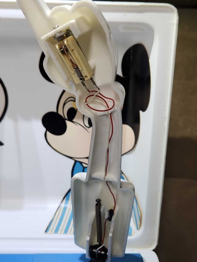 Sears "Hi Kids!" Mickey Mouse Portable Record Player - photo 3