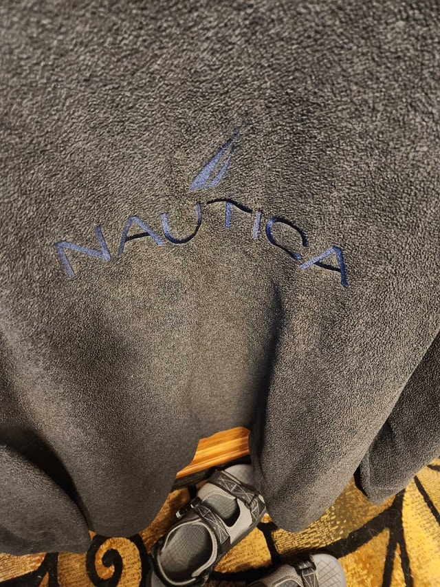 Nautica Fleece Sweatshirt – Size XL - photo 4