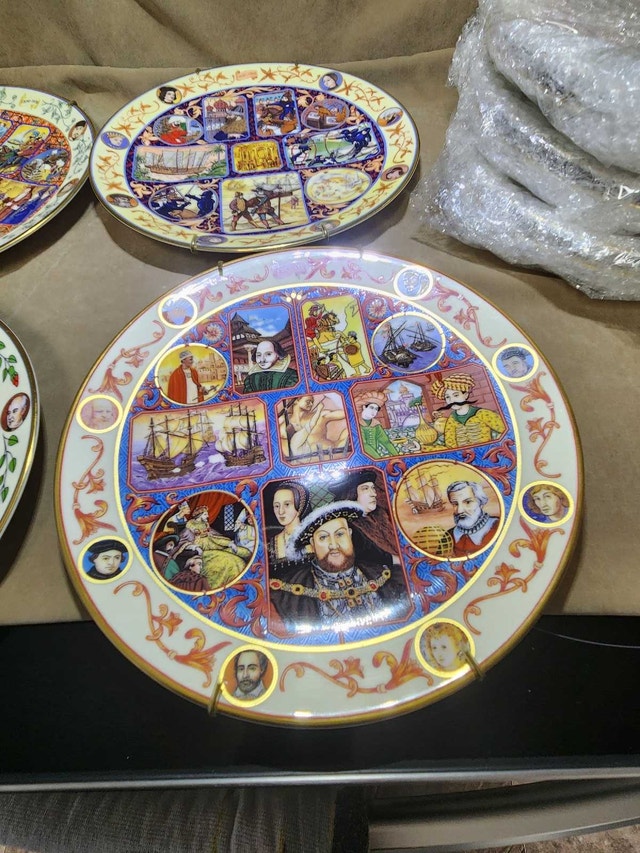 RARE 10-Plate Set: Royal Doulton, The Millennium Collection - photo 2