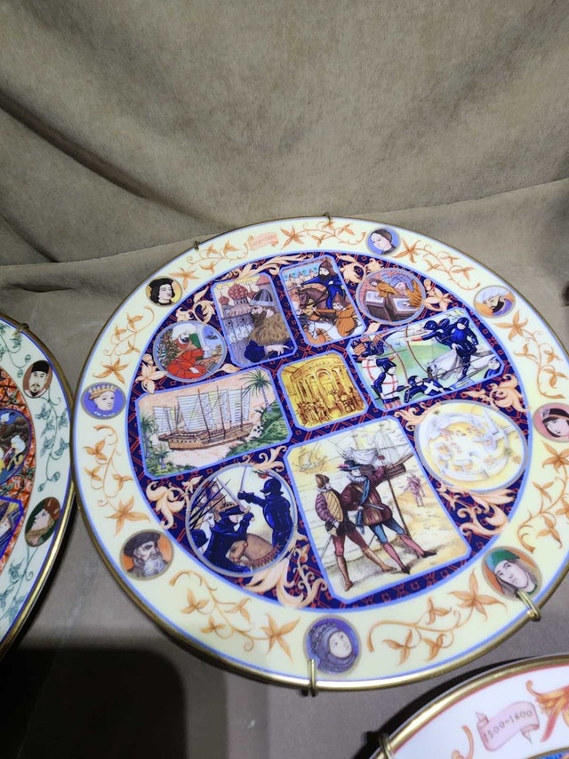 RARE 10-Plate Set: Royal Doulton, The Millennium Collection - photo 5