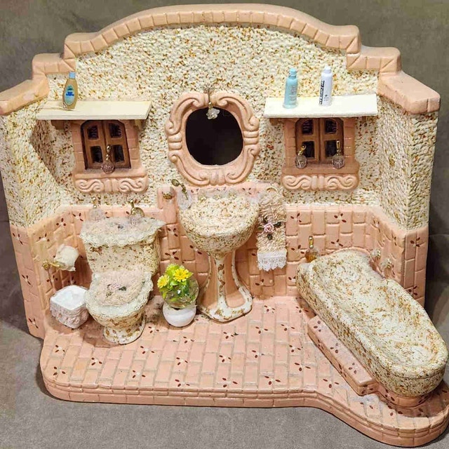 Vintage 1980s Miniature Ceramic Bathroom Diorama