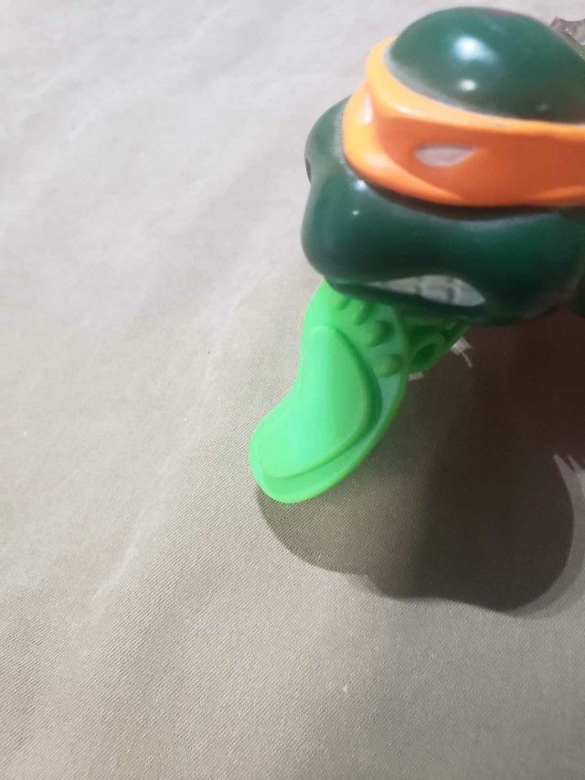 TMNT Sewer-Skateboard & Raphael Figure Set - photo 5