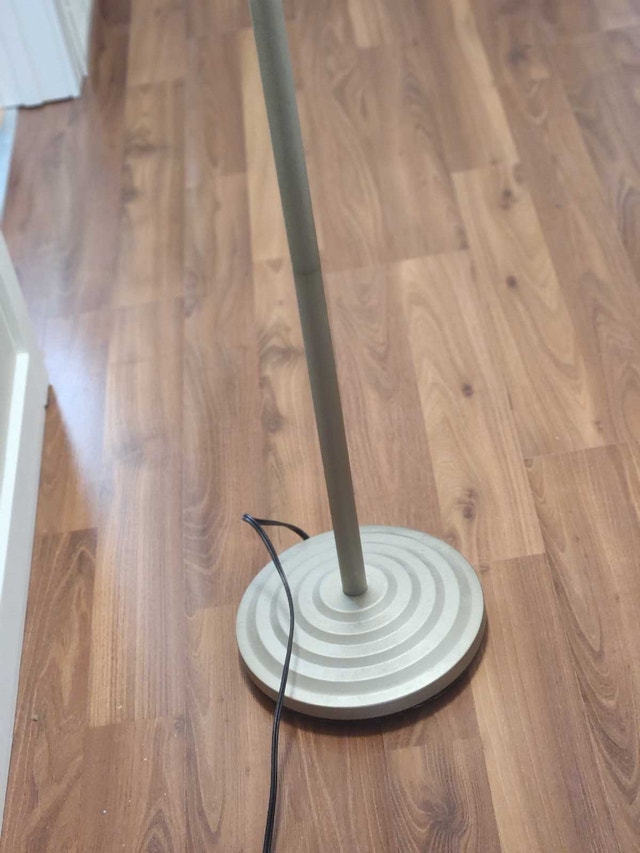 Adjustable 3-Head Multi-Directional Floor Lamp - photo 3