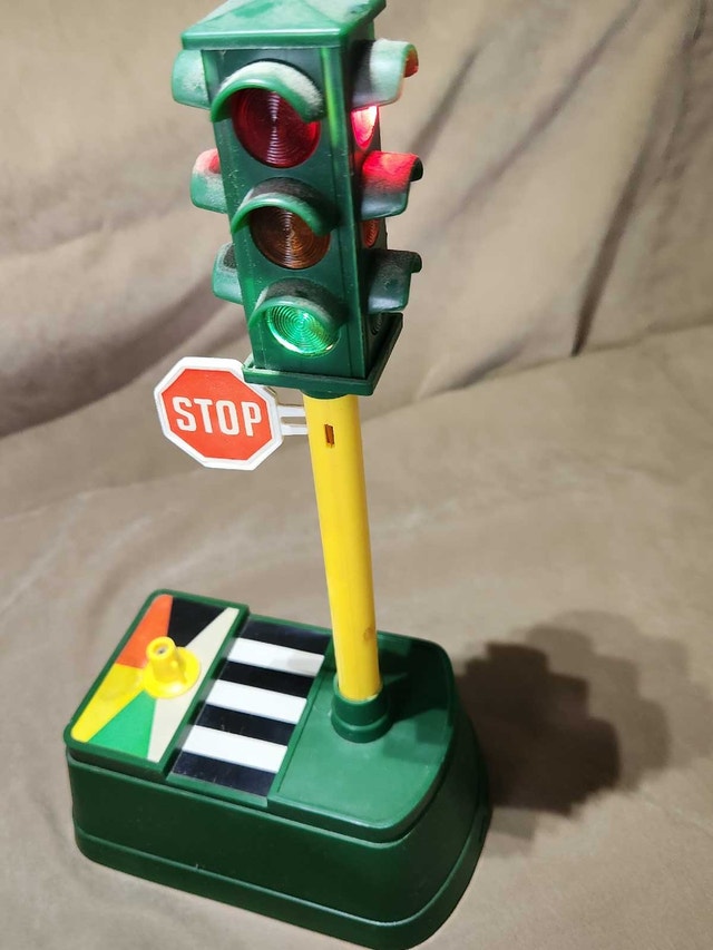1980s Toy Road Playset - Focus Traffic Light & Plastic car - photo 5