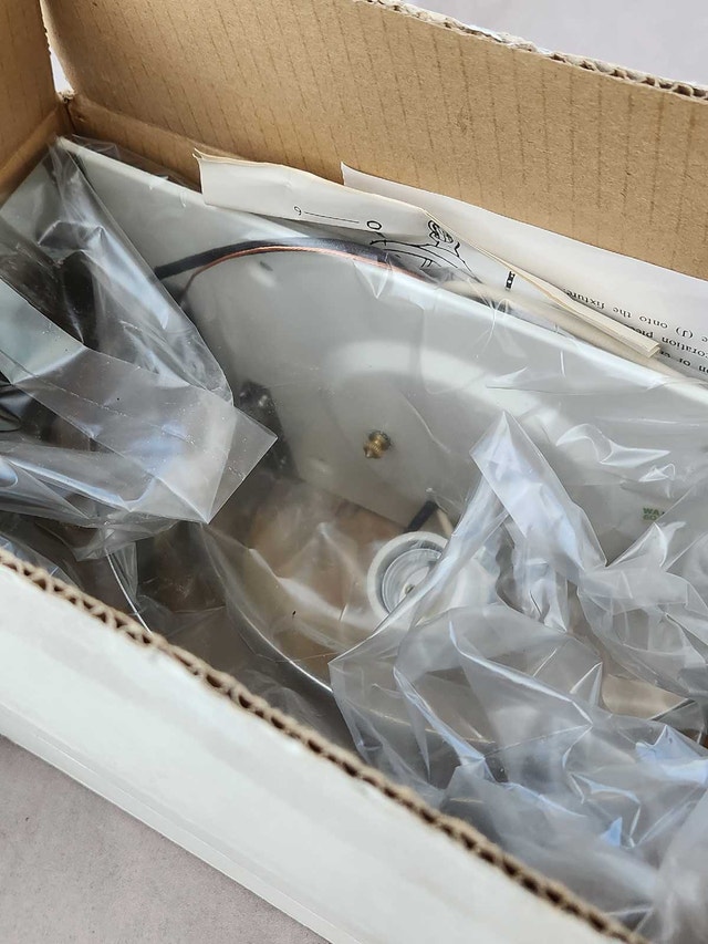 Vintage 3-Tier Chrome Half-Moon Wall Sconces - New Old Stock - photo 5