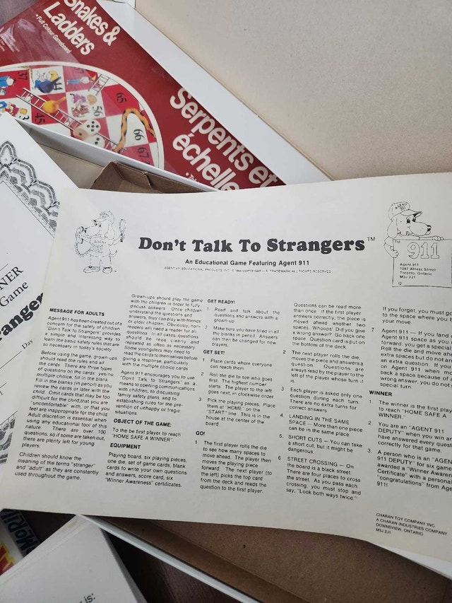 Family Games: Don't Talk To Strangers & Disney Memorilandia - photo 4