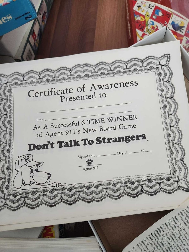 Family Games: Don't Talk To Strangers & Disney Memorilandia - photo 5