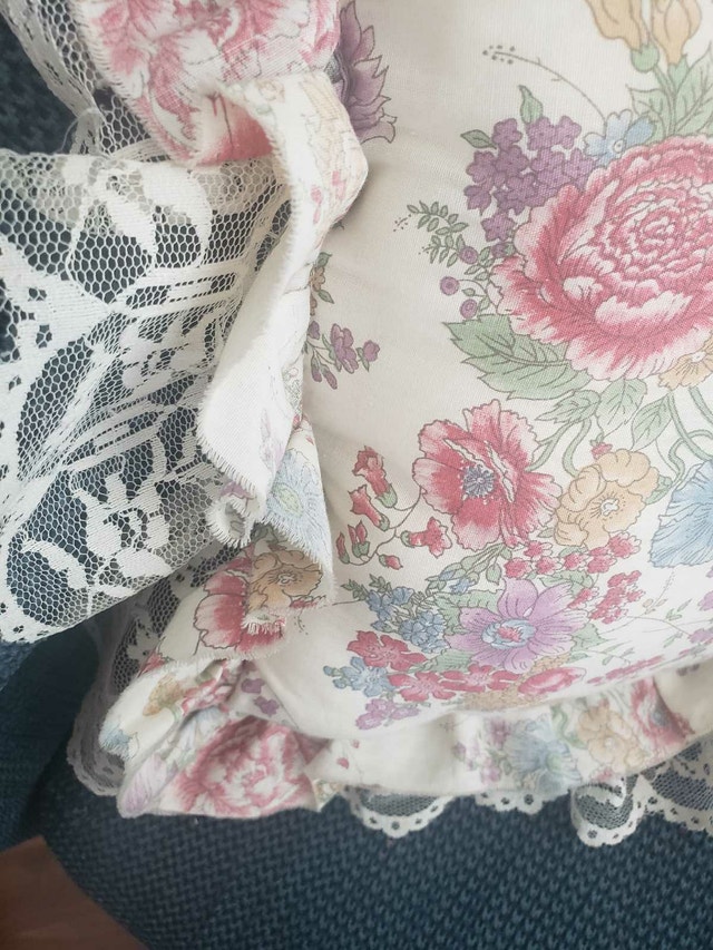 Custom 1980s Cottagecore Floral Chintz Ruffle & Lace Pillows - photo 3