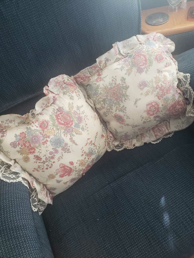 Custom 1980s Cottagecore Floral Chintz Ruffle & Lace Pillows - photo 5