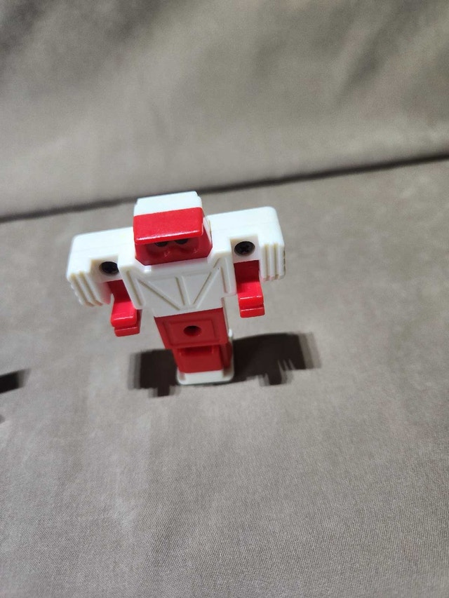 1980s Transforming Robot Lot, Marchon Mysterians & Alphabot - photo 3