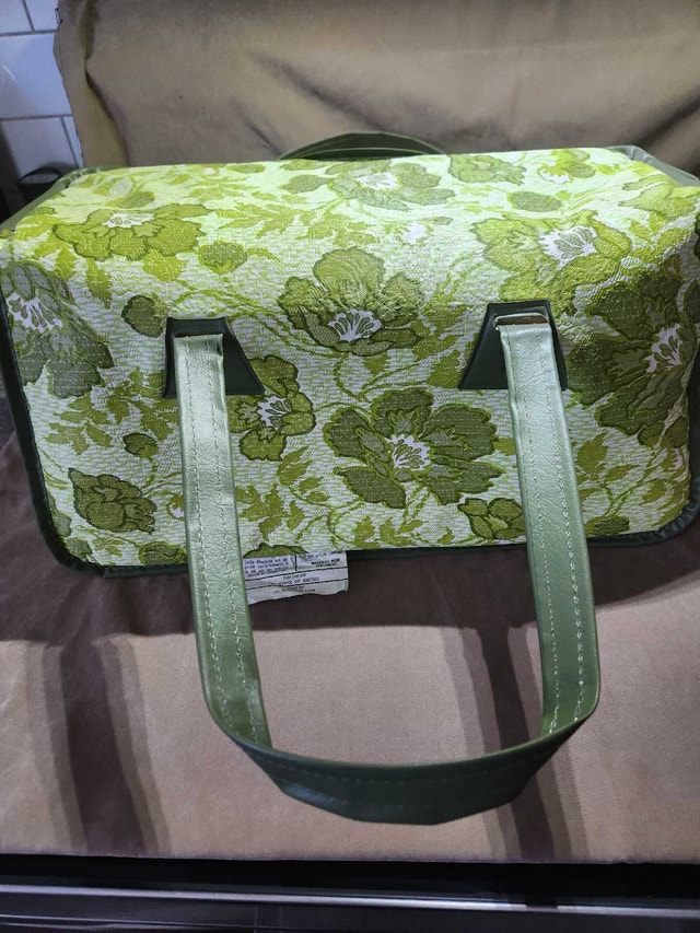 60s /70s MCM Avocado Green Floral Tapestry Tote Case - photo 5