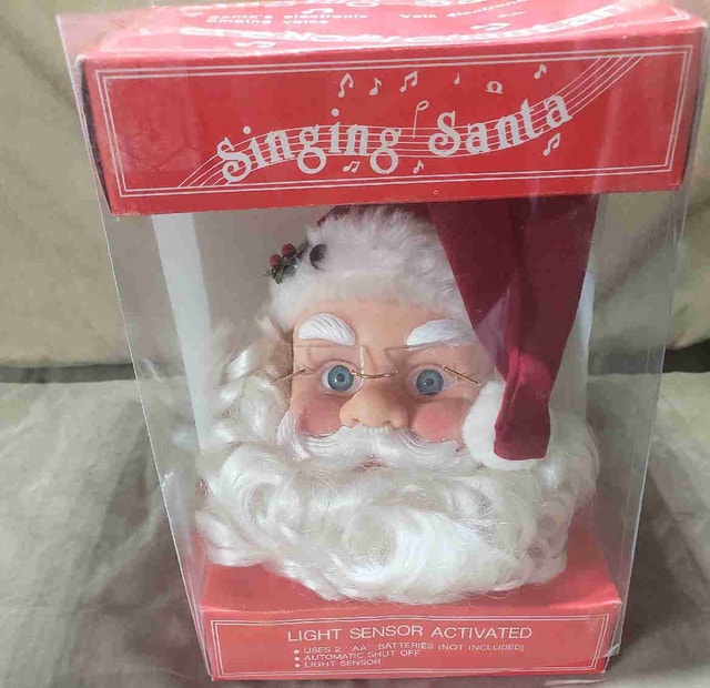 Vintage 90s Singing Santa Head - Light Sensor Activated (In Box)