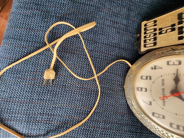 1970s Spartus "Backwards" Bar Clock – Works Perfectly! - photo 5