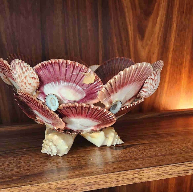 Rare Seashell "Sea Bird" Vase – Authentic Philippines Folk Art