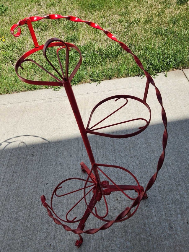Vintage 3-Tier Spiral Wrought Iron Plant Stand – 39" Tall - photo 3