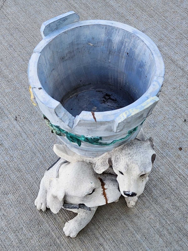 Vintage Style Puppy Dog & Barrel Garden Planter – 12" High - photo 5