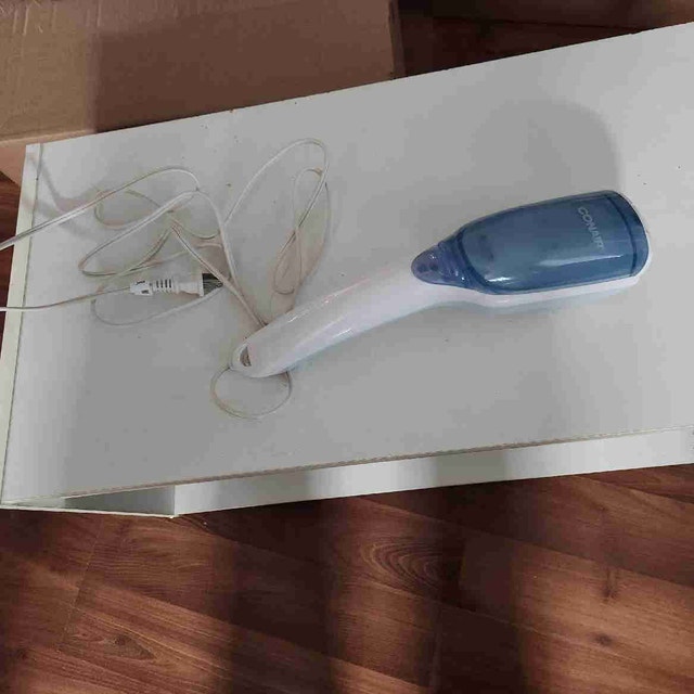 Conair Handheld Fabric Steamer – Great Condition!