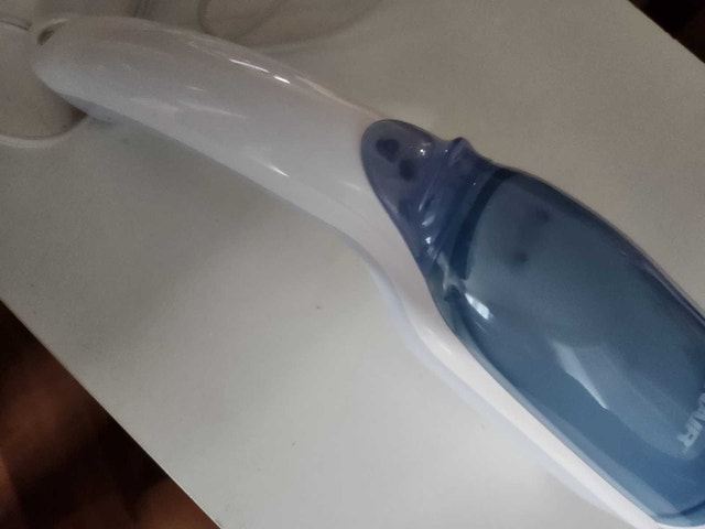 Conair Handheld Fabric Steamer – Great Condition! - photo 2