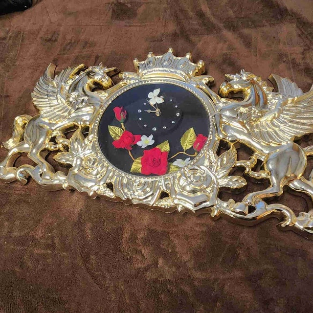 Rare Vintage 1980s Eleco Gold Pegasus Wall Clock – Fully Working