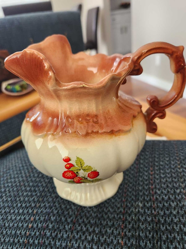 Vintage 1980 Hand-Signed Strawberry Pitcher - photo 5
