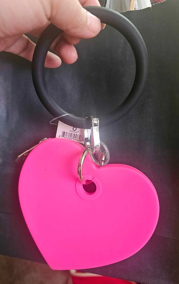 Heart Pouch - Tickled Pink Silicone and black silicon bracelet - photo 2