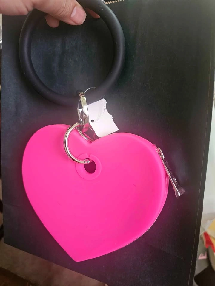 Heart Pouch - Tickled Pink Silicone and black silicon bracelet - photo 3
