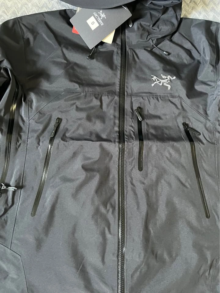 Arc'teryx Beta SV Jacket Size S - photo 3