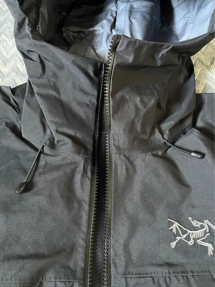 Arc'teryx Beta SV Jacket Size S - photo 4