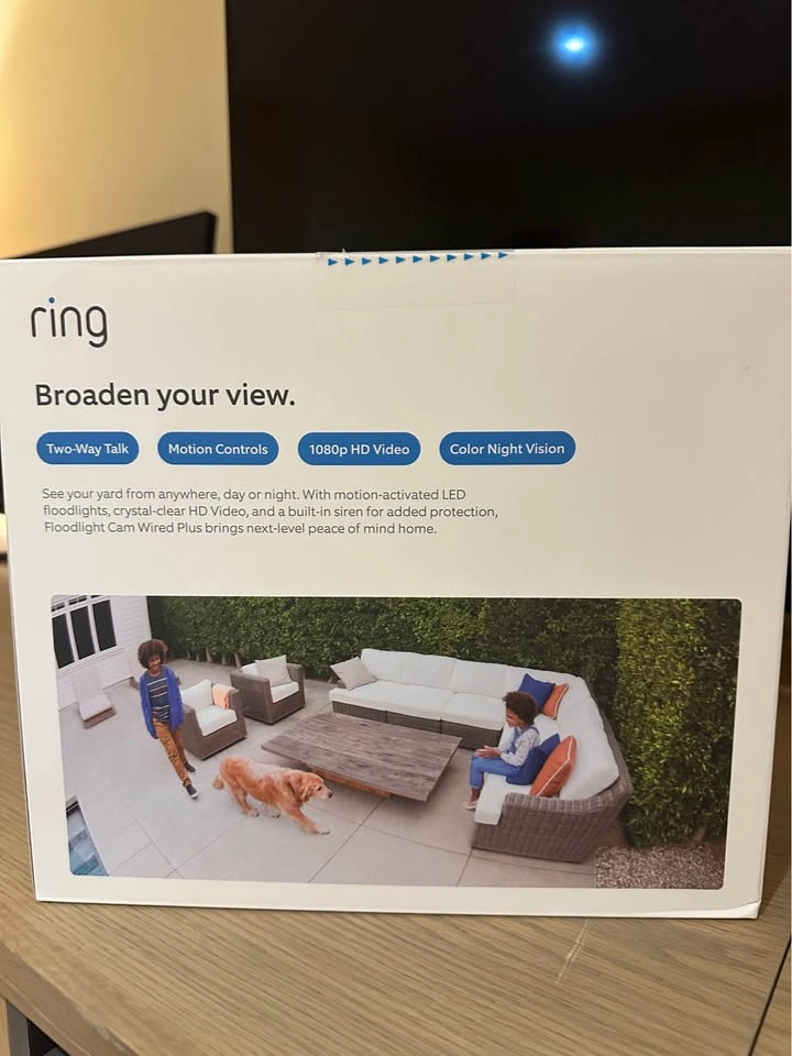 🔒 Ring Floodlight Cam Wired Plus – BRAND NEW SEALED - photo 5