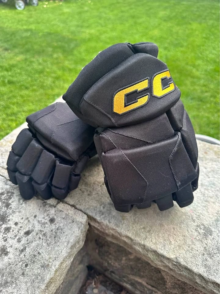 Hockey Gloves CCM Super Tacks AS1