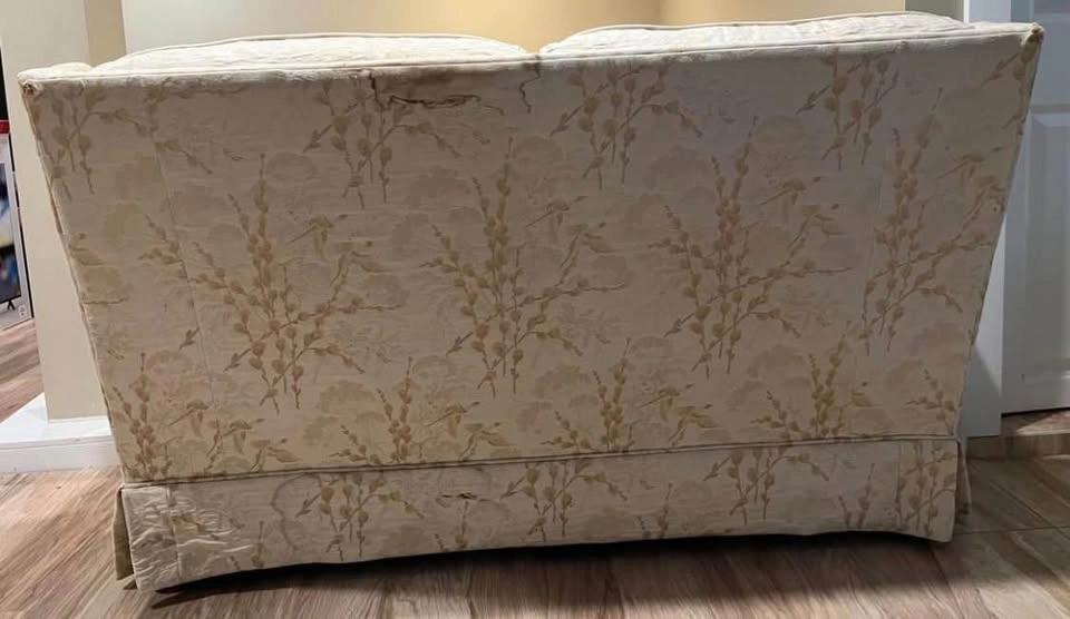 Loveseat / Small Sofa – $10 - photo 3