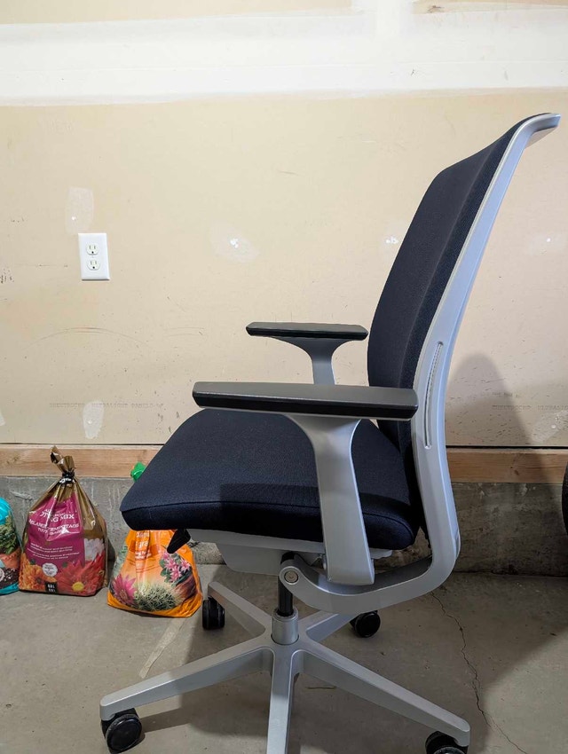 Steelcase Think V2 Task Chair - photo 5