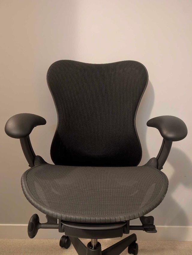 Herman Miller Mirra 2 Office Chair - photo 2